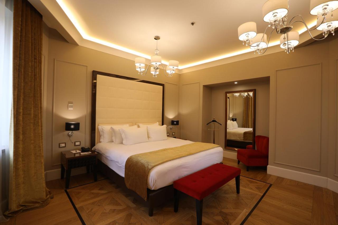 Grand Hotel Yerevan - Small Luxury Hotels Of The World מראה חיצוני תמונה